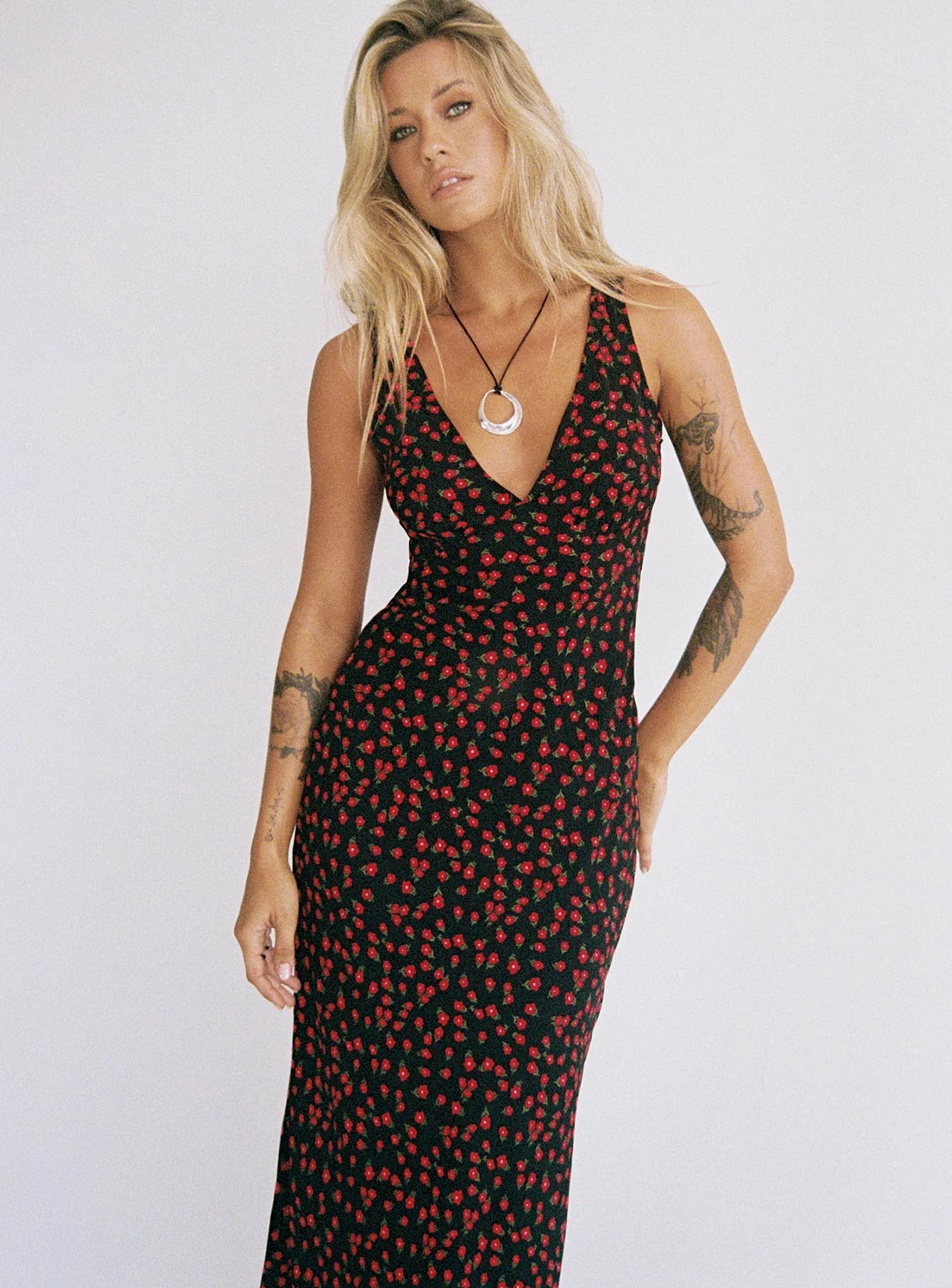 Nellie Maxi Dress Black/Red Floral